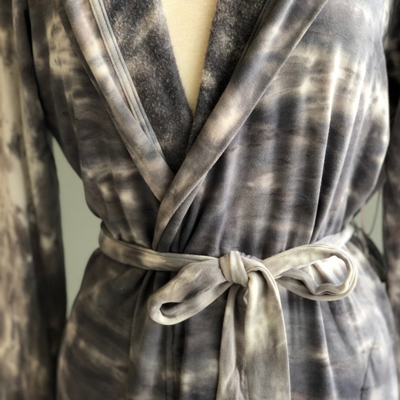 Grey Hooded Robe - Picture 2 of 2